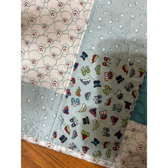 Unbranded Handmade Quilted Blanket Blue White, 35 x 43 1/2 inches, Preowned - Picture 2 of 6